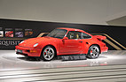 Porsche 911 Turbo 3.6 Flachbau (1994) - auf der Sonderaussstellung "25 Jahre Porsche Exclusive" im Porsche-Museum im Februar 2011