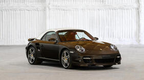 Porsche 911 Turbo 4S Cabriolet (2008) - angeboten als Lot 109 an der Bonhams The Autoworld Sale in Brüssel am 13. Mai 2023