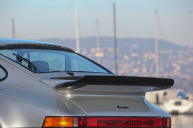 Porsche 911 Turbo (930) (1977) - nur die erste Serie bis 1977 trug den schlanken Heckflügel (1977)