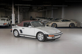 Porsche 911 Turbo 'Flat-Nose' Cabriolet (1988) - Lot 2155 an der RM/Sotheby's "The White Collection" Versteigerung in Houston am 1./2. Dezember 2023