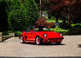 Porsche 911 Turbo Flat Nose Cabriolet (1988) - als Lot 211 an der RM/Sotheby's Monterey Versteigerung vom 12. bis 14. August 2021