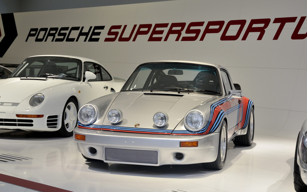 Image: Porsche 911 Turbo RS (1974) - 5.5 seconds for 0 to 100 km/h - shown in the Porsche special show "Super sports car"