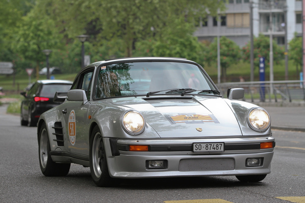 Bild: Porsche 911 Turbo S (1986) - an der RAID Young Raiders Challenge 2018