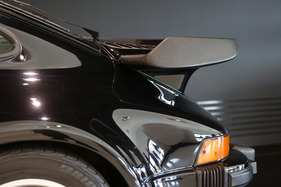 Porsche 911 Turbo S 3.3 - der wuchtige Heckflügel späterer Turbo-Modelle - 50 Jahre Porsche 911 im Porsche-Museum