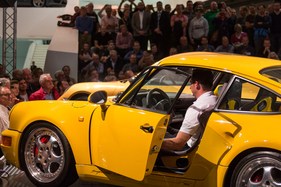 Bild Porsche 911 Turbo S 964 (1992) - Bühne - an der Porsche Soundnacht