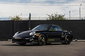 Porsche 911 Turbo S Cabriolet Edition 918 Spyder (2012) - als Lot 210 angeboten an der Bonhams Scottsdale Versteigerung am 27. Januar 2023