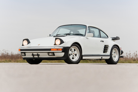 Porsche 911 Turbo 'Slant Nose' Coupe (1988) - as lot 108 at the RM auction in Arizona on January 15/16, 2015