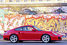Bild: Porsche 911 Turbo (Typ 996) (1999) - Als erste Porsche-Turbo-Generation kann das Spitzenmodell auch mit 5-Gang-Tiptronic S erworben werden, sodass auch für an Automatik gewöhnte Kunden die Turbo-lose Zeit ein Ende hat