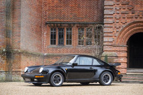 Porsche 911 Turbo type 930 coupé (1984) - als Lot 412 an der Bonhams Versteigerung "Les grandes marques du monde au Grand Palais" in Paris 2017