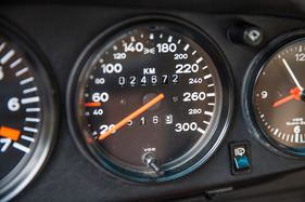 Porsche 911 turbo 3.3 Liter (1989) - Tacho bis 300 km/h