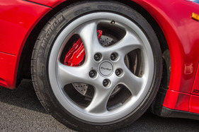 Porsche 911 turbo 3,6 (1997) - lackierte Bremssättel