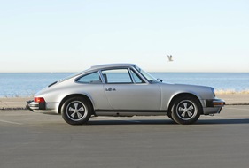 Porsche 911S 2.7 'Silver Anniversary' (1975) - als Lot 002 angeboten an der Bonhams Scottsdale Versteigerung am 28. Januar 2016 Porsche 911S 2.7 'Silver Anniversary' (1975) - als Lot 002 angeboten an der Bonhams Scottsdale Versteigerung am 28. Januar 2016
