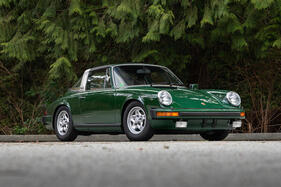 Porsche 911S 2.7 Targa (1977) - offered as lot 136 at the Bonhams Scottsdale auction on January 27, 2023