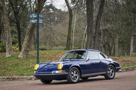 Porsche 911T 2.2 Litres Coupé (1971) - angeboten als Lot 401 an der Bonhams-Versteigerung im Grand Palais Paris am 4. Februar 2016