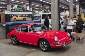 Porsche 912 (1968) -nicht ganz so teuer wie ein 911, aber immer wertvoller auch als Vierzylinder auf dem Stand der Touring Garage - Oldtimermesse St. Gallen 2015