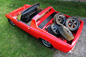 Porsche 914/4 Pickup (1971) - Tatsächlich bietet die Ladefläche einen stattlichen Nutzwert – jedenfalls so lange man fiese Bodenwellen und Speed-Bumps behutsam überfährt.