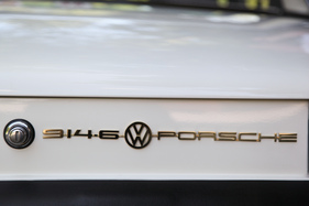 Porsche 914-6 (1970) - das Typenschild "914-6" adelt den Volkssportwagen zum Spitzensportler