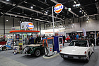 Bild: Porsche 914/6 (1970) - vor herrlicher Tankstellen-Einrichtung