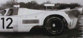 Porsche 917 (1969) – Heck-Modifikation mit Blech, Nieten und Klebeband bei Testfahrten in Zeltweg