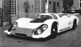 Porsche 917 (1969) – Präsentationsauto mit Langheck, Sponsoren-Aufklebern und grüner Nase