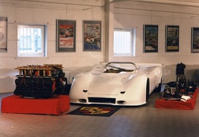 Porsche 917 (1970) – Chassisnummer 917-033 mit Motor des 917-025 im Showroom von Schröder & Weise Classics 1998