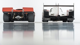 Porsche 917 KH (1970) & Porsche 919 Hybrid (2017) - Beim 917 sind die Reifen fast doppelt so breit. Kein Wunder, der 919 wird wohl ein Vielfaches mehr Abtrieb generieren und kann sich so bereite Reifen mit mehr Rollwiderstand sparen.
