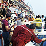 Bild: Porsche 917 LH (1969) – Vic Elford und Richard Attwood bestritten für Porsche die 24 Stunden von Le Mans, links im T-Shirt steht Ferdinand Piëch.