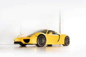 Porsche 918 Spyder ( 2015) - als Lot 012 an der Bonhams Bonmont Versteigerung vom 29. September 2019