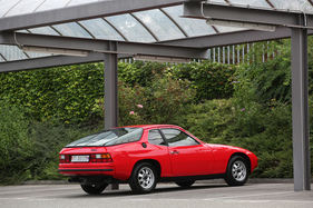 Porsche 924 (1976) - grosse Heckklappe aus Glas