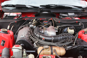 Porsche 924 (1976) - längs eingebauter Vierzylindermotor, wie er auch in ähnlicher Form bei Audi verbaut wurde