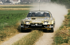 Image: Porsche 924 Carrera GTS Rallye (1981) - Walter Röhrl and Christian Geistdörfer on a test drive