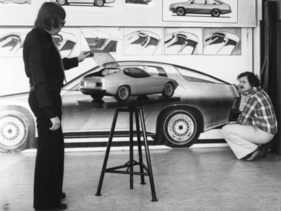 Porsche 924 - EA 425 (1972) - Mai 1972 - Prüfen und Vergleichen von Modell und Zeichnung