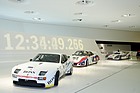 Bild: Porsche 924 GTP (1981) an der Sonderausstellung im Porsche Museum: Alle 16 Porsche Le Mans-Gesamtsieger sind als Modellauto im Maßstab 1/43 im Shop des Porsche-Museums erhältlich.