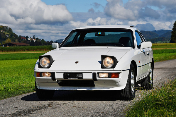 Porsche 924 S (1986) - als Lot 152A angeboten an der Versteigerung Oldtimer Galerie Toffen vom 16. Oktober 2021