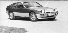 Porsche 924 Turbo (1979) - wurde gerne zweifarbig bestellt, eine Turbo-Spezialialität
