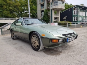 Porsche 924 Turbo (1980) in US-Version – Porsche-Treffen Dinslaken 2022 (1980)