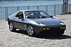 Porsche 928 (1982) - als Lot 014 angeboten an der Artcurial Sur les Champs Versteigerung am 22. Oktober 2023