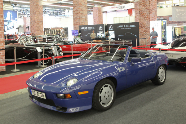 Porsche 928 Cabriolet BB (1980) - auch offen macht der 928 eine gute Figur - IAA Heritage by Motorworld 2019
