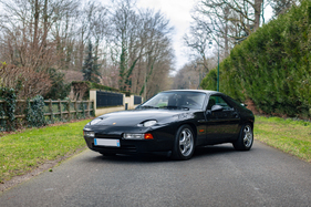 Porsche 928 GTS (1992) - Lot 124 an der RM/Sotheby's Monaco Versteigerung am 10.11. Mai 2024