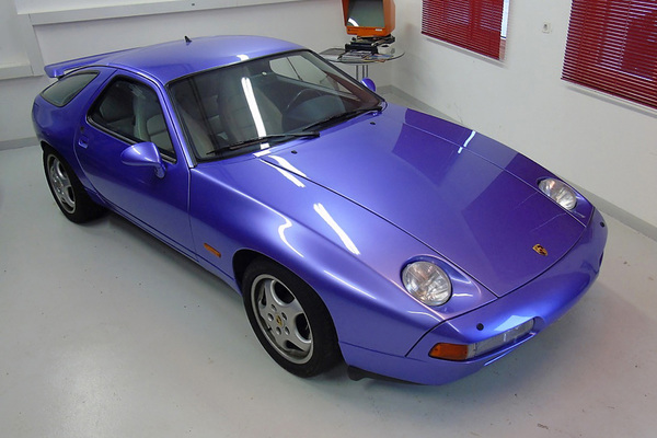 Porsche 928 GTS (1992) - als Lot 91 an der Versteigerung der Oldtimer Galerie in Toffen am 19. Oktober 2019