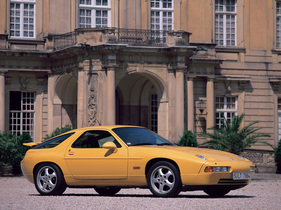 Porsche 928 GTS (1995) - wurde wohl nur ausnahmsweise in dieser Farbe bestellt (1995)