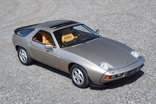 Bild Porsche 928 S (1985) - als Lot 18 an der Versteigerung der Oldtimer Galerie in Toffen am 28. März 2020