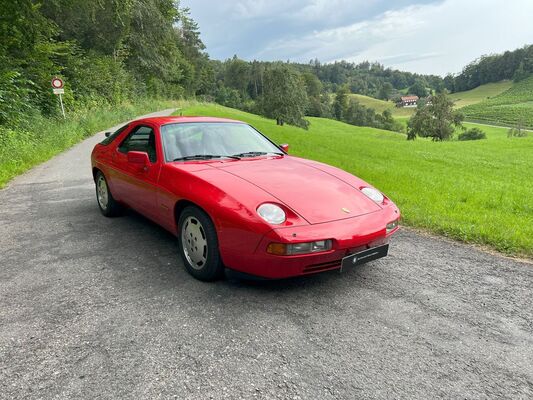 Porsche 928 S4 (1989) - als Lot 126 an der Dutch Auction Company "Extravaganza" Versteigerung 2024