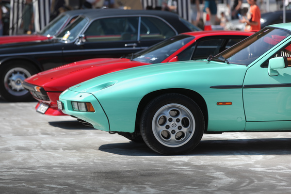 Bild Porsche 928 und Ferrair 308 GTB - Dolder Classics September 2016