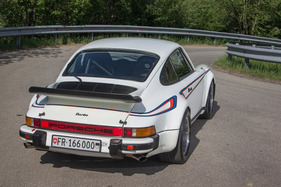 Porsche 930 Turbo (1975) - Ausgestellte Radhäuser, damit die Breitreifen passen