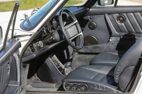 Porsche 930 Turbo 3.3 Cabriolet (1989) - elektrisch verstellbare Sitze