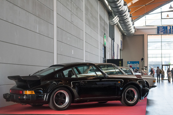 Porsche 930 Turbo 3.3 Liter - angeboten von Walti Classic Cars, VP auf Anfrage - Motorworld Classics Bodensee 2018
