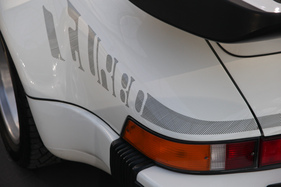 Porsche 930 Turbo Flachbau (1982) - als Lot 403 an der Grand Palais Versteigerung von Bonhams in Paris am 5. Februar 2015