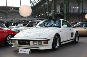 Porsche 930 Turbo Flachbau (1982) - als Lot 403 an der Grand Palais Versteigerung von Bonhams in Paris am 5. Februar 2015 Porsche 930 Turbo Flachbau (1982) - als Lot 403 an der Grand Palais Versteigerung von Bonhams in Paris am 5. Februar 2015