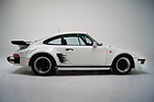 Porsche 930 Turbo "Flachbau" (1982) - die Silhouette bleibt trotz flacher Schnauze gewahrt
